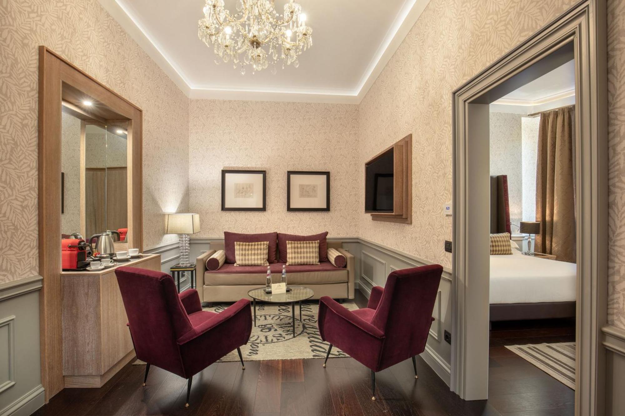 The At The Spanish Steps Gasthof 5*